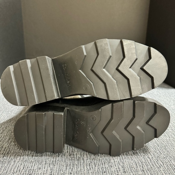 Calvin Klein Women’s Anissa Lug Sole Block Heel Cozy Faux Fur Chelsea Booties - Picture 10 of 16